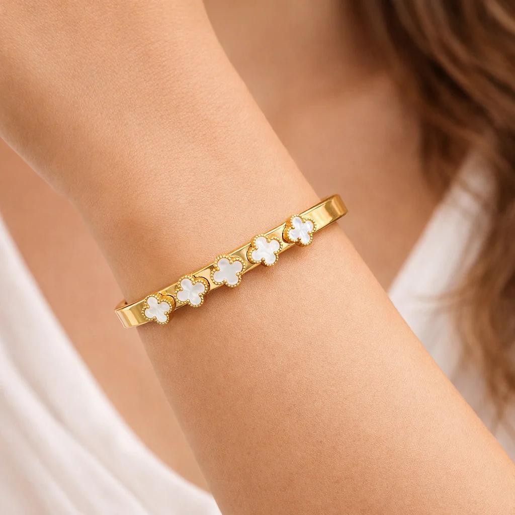 Premium Floral Design bankle